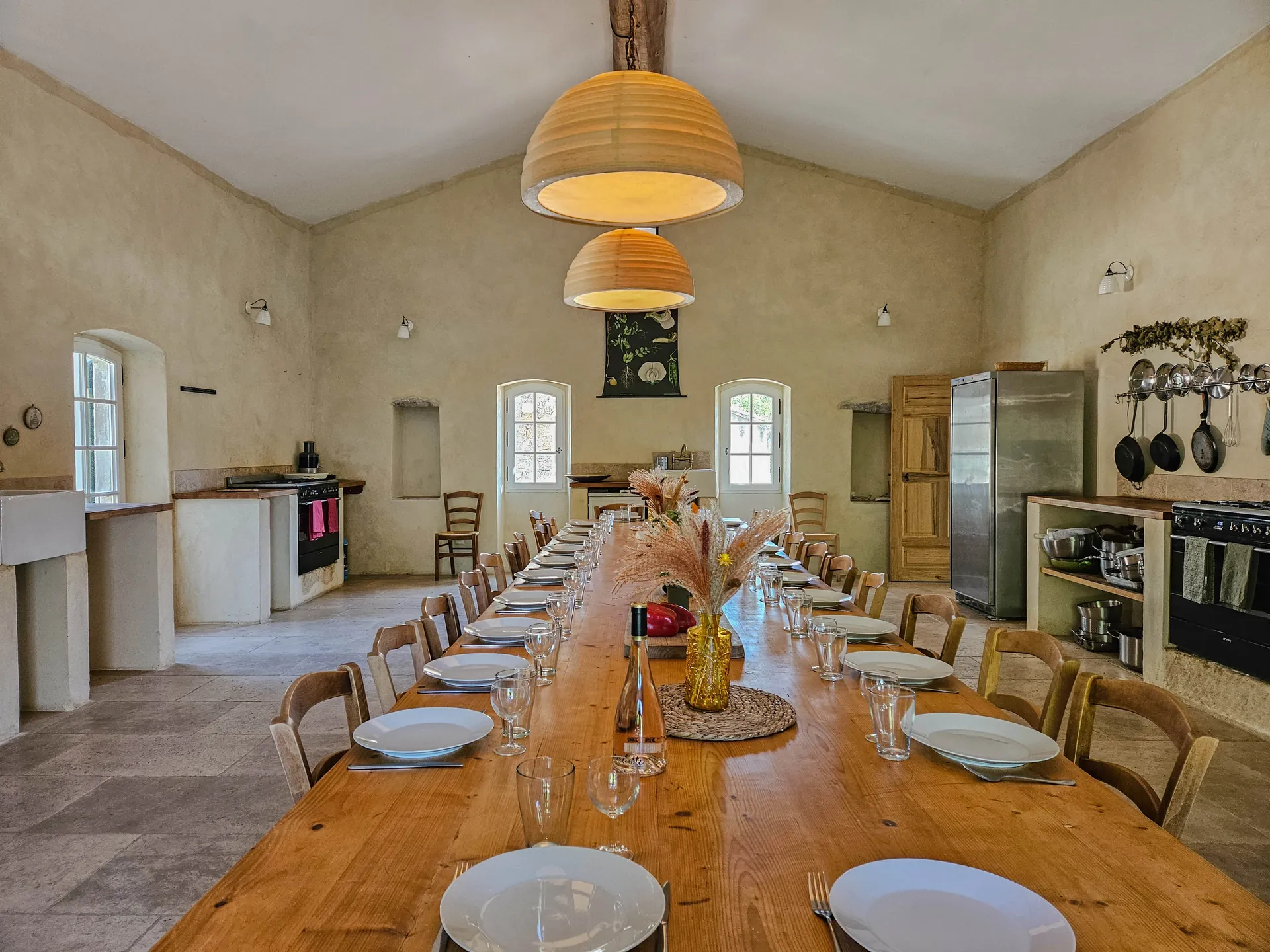 La cuisine et sa grande table